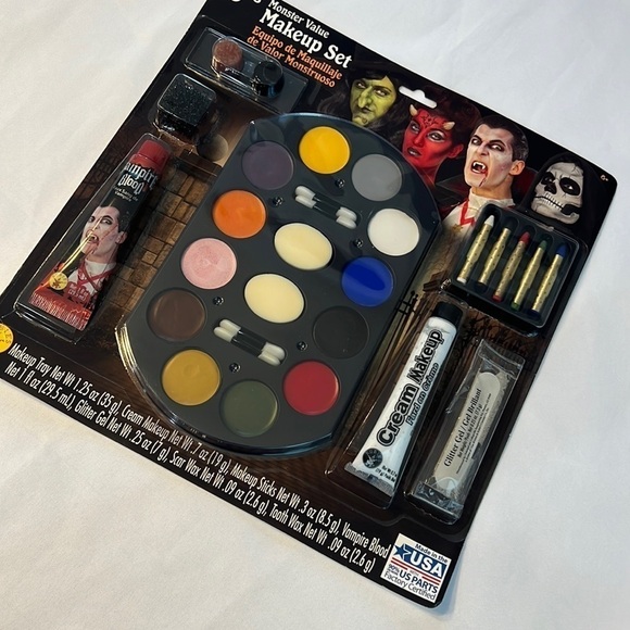 Makeup Set Makeup Stick Cream Makeup Grease Makeup Vampire Blood. - Picture 1 of 7